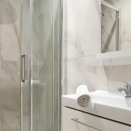 Thebluestay 351 - Superb In Republique Apartament *